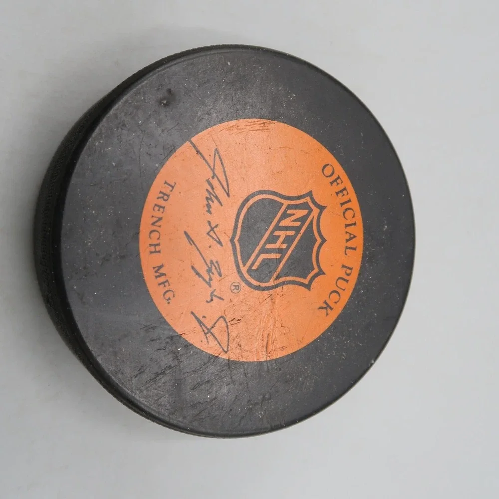 Philadelphia Flyers Hockey Puck‎